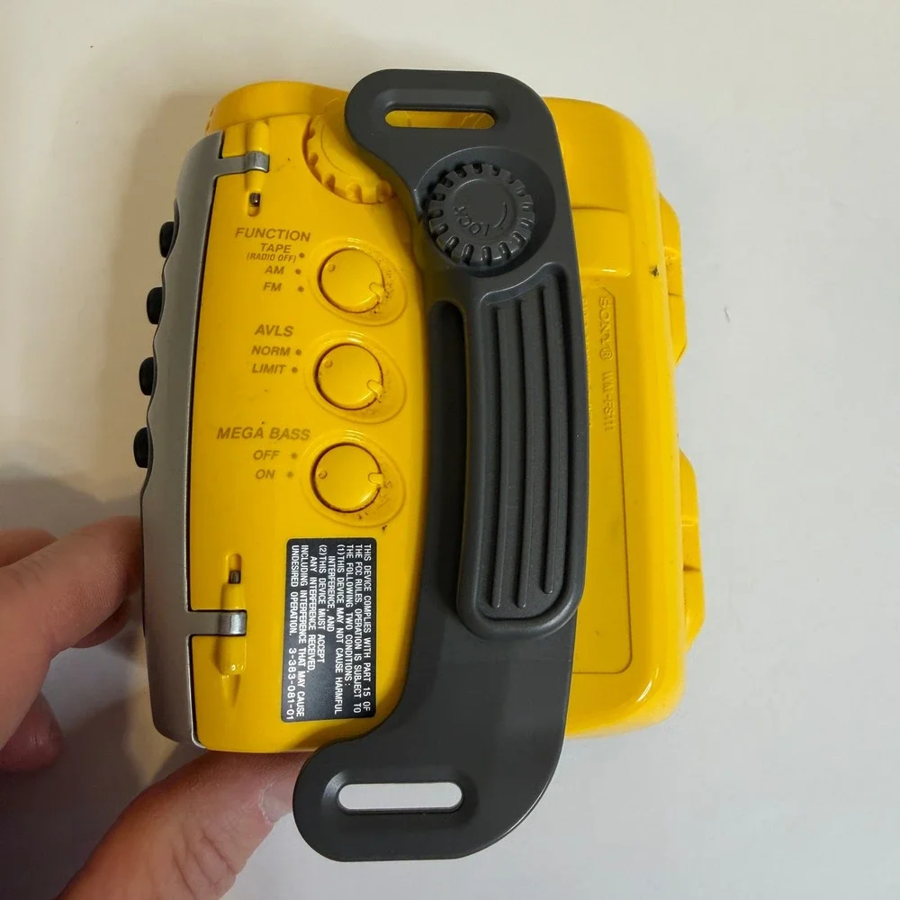 Cassette Works Sony Sports Walkman WM-FS111 FM AM Radio Cassette Player Yellow